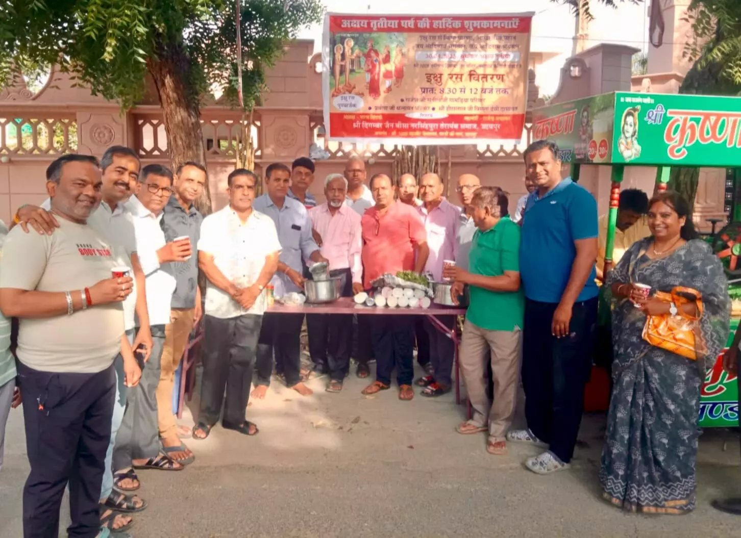 नेमीनाथ मंदिर में इक्षु रस से कराया तपस्वियों का पारणा नेमीनाथ मंदिर में इक्षु रस से कराया तपस्वियों का पारणा