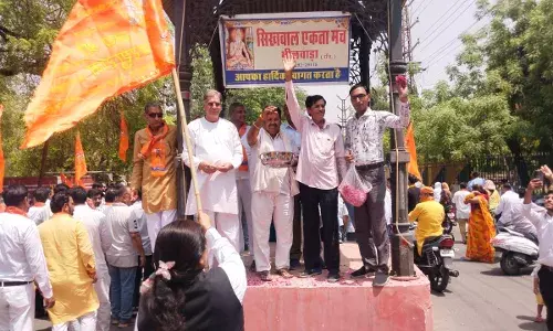 परशुराम जयंती धूमधाम से मनाई, निकाली शोभायात्रा, पुष्प वर्षा से किया भव्य स्वागत परशुराम जयंती धूमधाम से मनाई, निकाली शोभायात्रा, पुष्प वर्षा से किया भव्य स्वागत