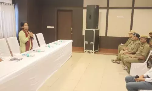 एएसपी ने प्रभु श्रीनाथजी मंदिर के सुरक्षा कर्मियों को दिया प्रशिक्षण