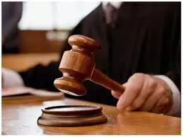 तत्कालीन कोटड़ी थाना प्रभारी अशोक सांवरिया की जप्ती में रही घोर लापरवाही, दो तस्कर दोषमुक्त- न्यायालय ने कार्रवाई के लिएडीजीपी को पत्र लिखने के दिये आदेश