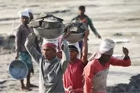 गरीबों, मजदूरों को गर्मी, लू से बचाने के लिए राजस्थान सहित 11 राज्यों को मानवाधिकार आयोग के निर्देश गरीबों, मजदूरों को गर्मी, लू से बचाने के लिए राजस्थान सहित 11 राज्यों को मानवाधिकार आयोग के निर्देश