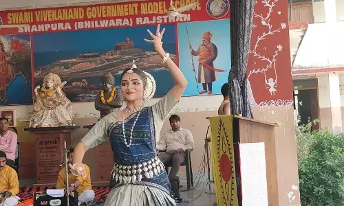 स्पीक मैके कार्यक्रम के अंतर्गत ओडिसी नृत्य की हुई प्रस्तुति