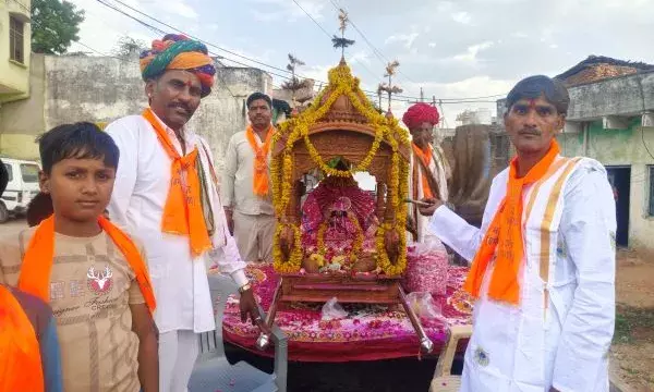 प्रजापति समाज ने  चारभुजा नाथ का तृतीय पाठोउत्सव पर निकाला जुलूस,भजन संध्या आज