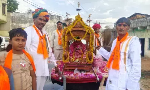 प्रजापति समाज ने चारभुजा नाथ का तृतीय पाठोउत्सव पर निकाला जुलूस,भजन संध्या आज प्रजापति समाज ने चारभुजा नाथ का तृतीय पाठोउत्सव पर निकाला जुलूस,भजन संध्या आज