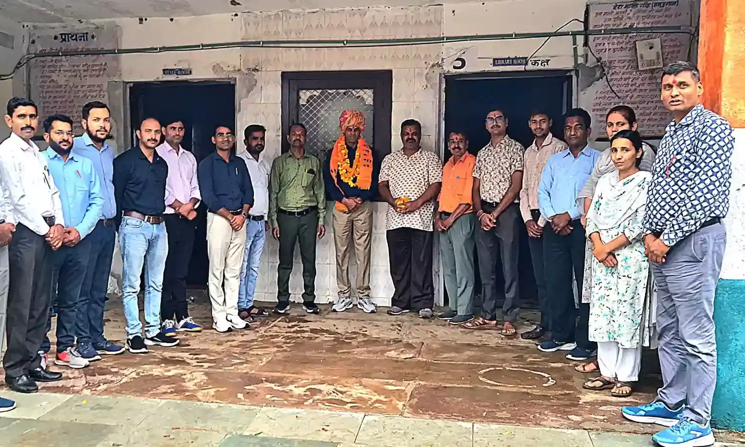 पूर्व विभाग मंत्री राजेन्द्र शर्मा का पनोतिया विद्यालय में किया स्वागत