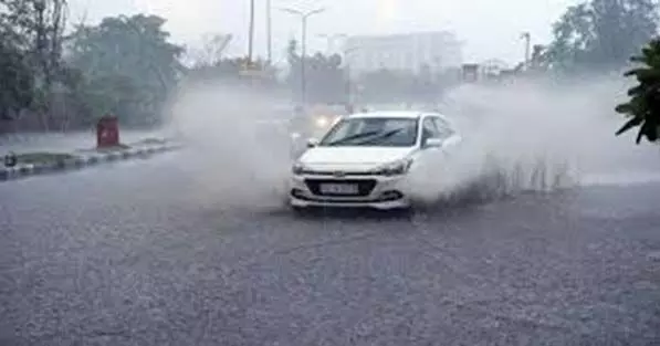 चित्तौड़गढ़ में मेघ गर्जन के साथ बारिश चित्तौड़गढ़ में मेघ गर्जन के साथ बारिश