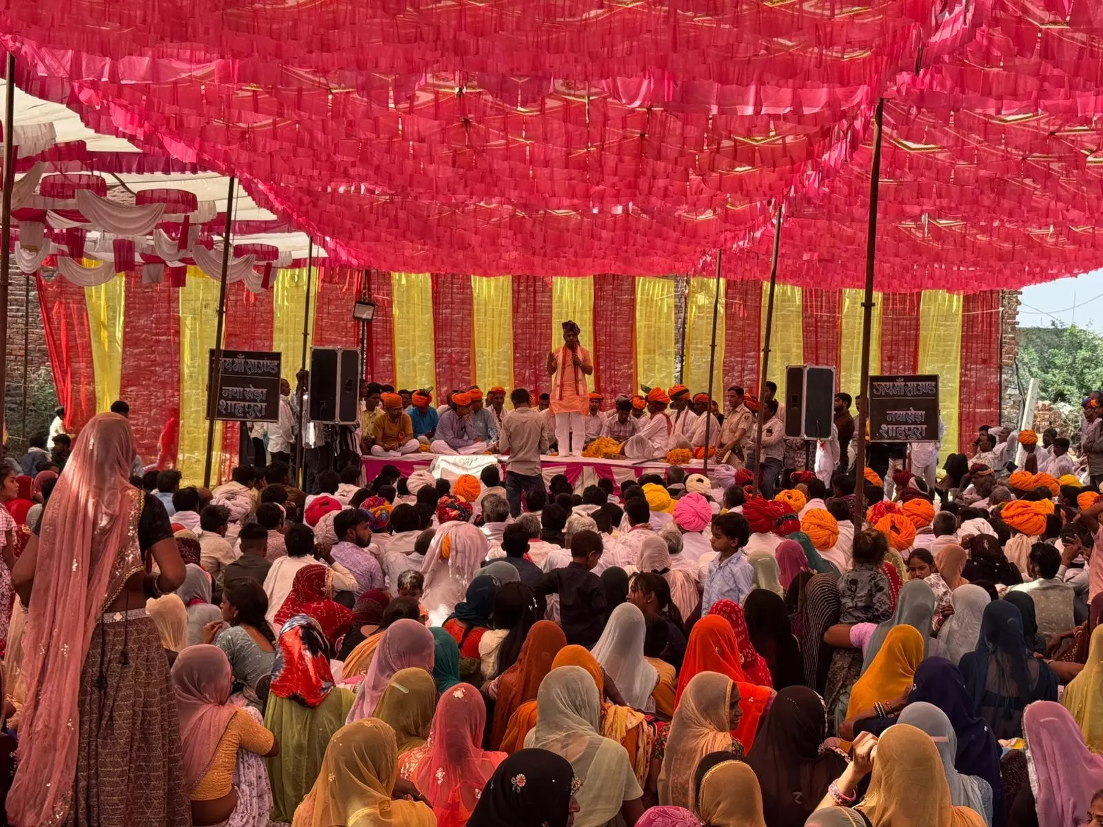 डियास में बाबा रामदेव जी महाराज मंदिर मूर्ति प्राण प्रतिष्ठा का आयोजन डियास में बाबा रामदेव जी महाराज मंदिर मूर्ति प्राण प्रतिष्ठा का आयोजन