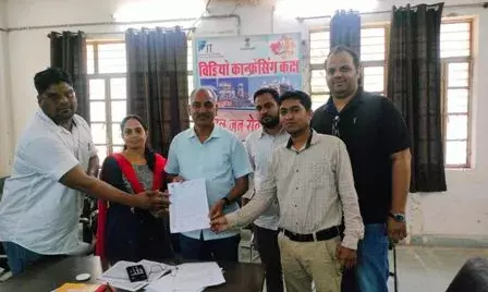 पंचायत कार्यालयों में आईटी संवर्ग के पद सृजन की मांग, जहाजपुर में सौंपा गया ज्ञापन पंचायत कार्यालयों में आईटी संवर्ग के पद सृजन की मांग, जहाजपुर में सौंपा गया ज्ञापन