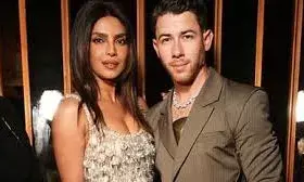 प्रियंका की क्रिस्टल ड्रेस छा गई