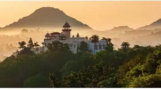 माउंट आबू को तीर्थ बनाने की तैयारी, शराब-नॉनवेज पर लग सकती है रोक माउंट आबू को तीर्थ बनाने की तैयारी, शराब-नॉनवेज पर लग सकती है रोक