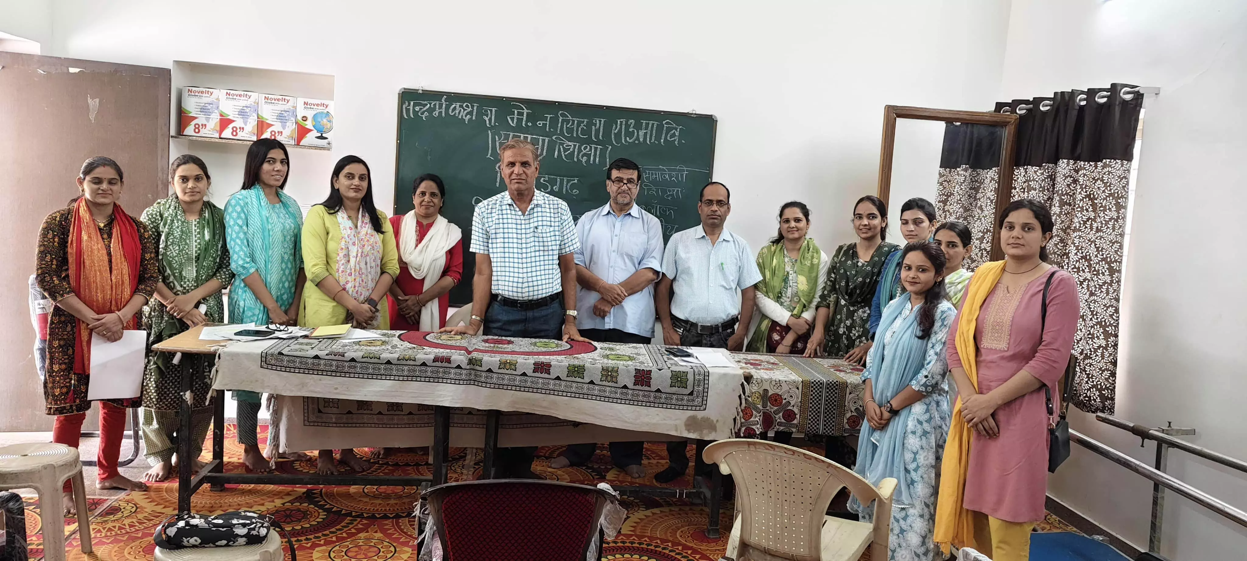 ब्लॉक स्तरीय बैठक का आयोजन ,  विशेष शिक्षकों ने लिया भाग