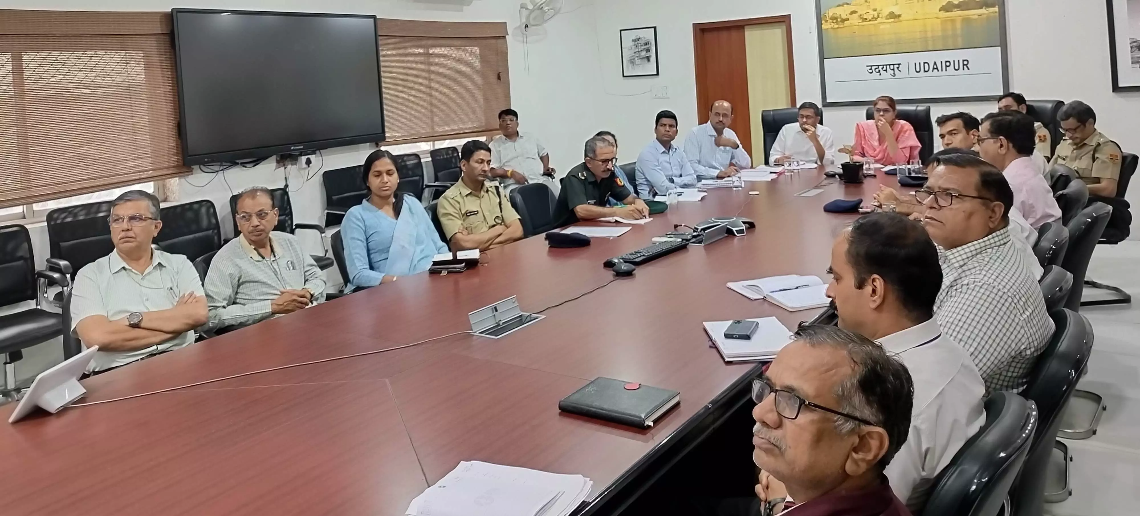 मॉक ड्रिल में हर विभाग मुस्तैदी से निभाए अपनी जिम्मेदारी - संभागीय आयुक्त मॉक ड्रिल में हर विभाग मुस्तैदी से निभाए अपनी जिम्मेदारी - संभागीय आयुक्त