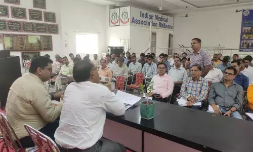 आयुष्मान आरोग्य योजना में अधिकाधिक लाभार्थी जोड़कर गुणवत्तापूर्ण स्वास्थ्य सेवाएं उपलब्ध करवाये चिकित्सक आयुष्मान आरोग्य योजना में अधिकाधिक लाभार्थी जोड़कर गुणवत्तापूर्ण स्वास्थ्य सेवाएं उपलब्ध करवाये चिकित्सक