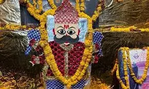 गांधीनगर स्थित शनि मंदिर पर ध्वजारोहण बुधवार को गांधीनगर स्थित शनि मंदिर पर ध्वजारोहण बुधवार को