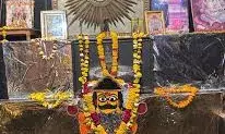 गांधीनगर स्थित शनि मंदिर पर ध्वजारोहण आज