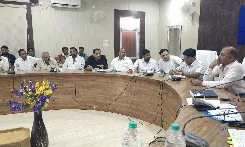 निम्बाहेड़ा नगर में आने व जाने वाली यात्री बसों के लिए सड़क मार्ग तय