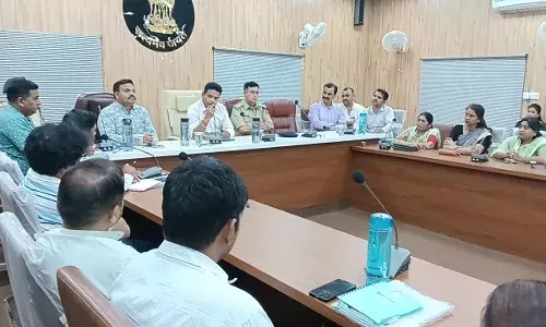 जिला कलक्टर एवं एसपी ने ली सामाजिक संगठनों एवं अधिकारियों की बैठक