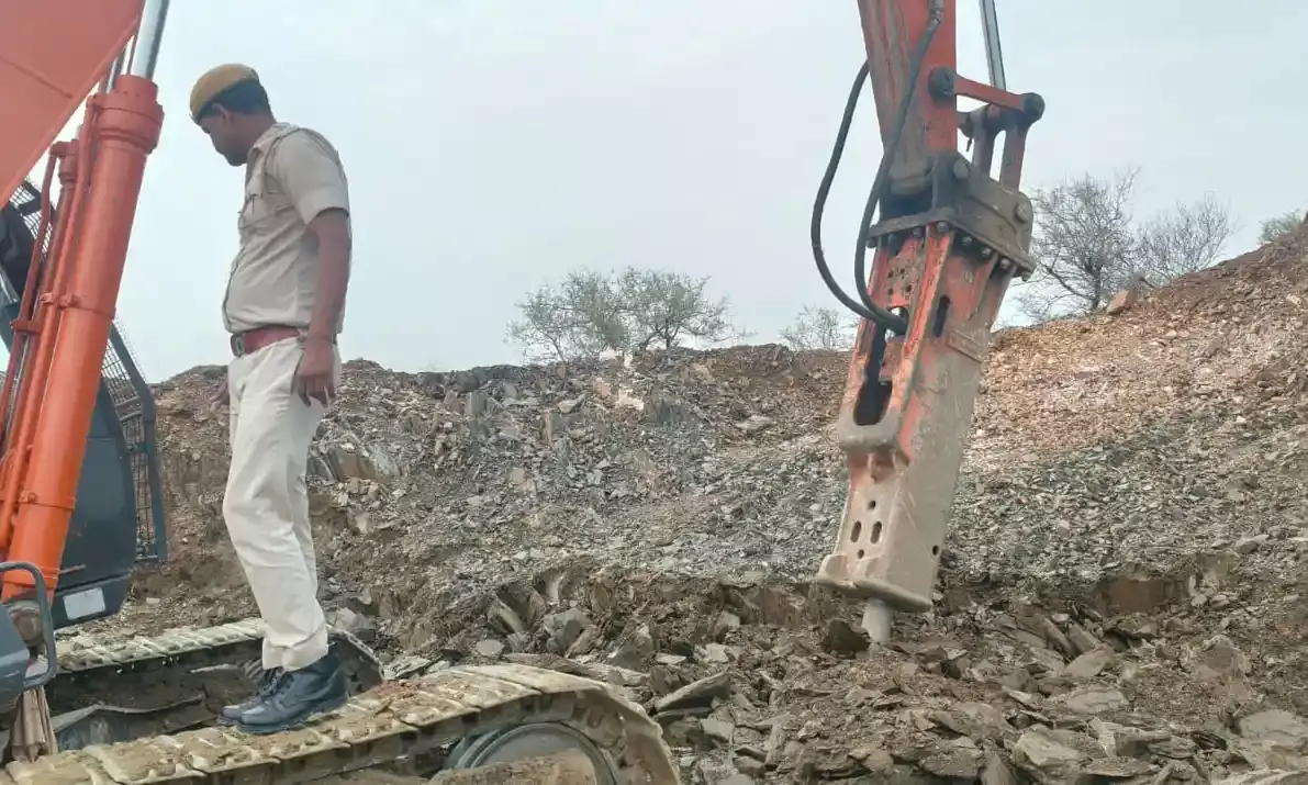 पहाड़ों की कटाई और अवैध खनन पर कार्रवाई, जब्त की एलएनटी मशीनें