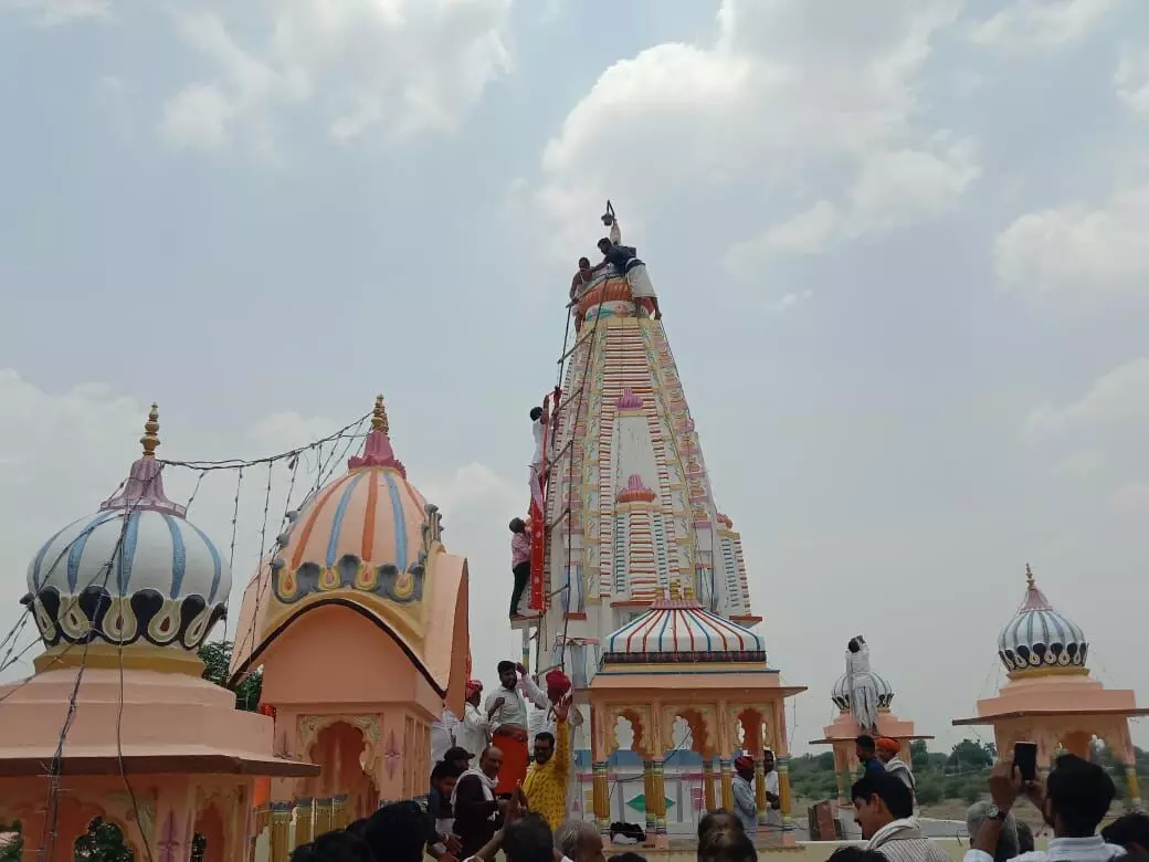 स्वर्ण कलश स्थापना के साथ ही पंच दिवसीय शतचंडी महायज्ञ का समापन