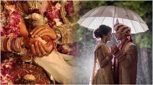 बारिश से शादी समारोह प्रभावित:खेतों में लगे टेंट लोग परेशान बारिश से शादी समारोह प्रभावित:खेतों में लगे टेंट लोग परेशान