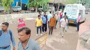 बूंदी जिले में बारात की ट्रैक्टर ट्रॉली पलटने से पांच लोगों की मौत बूंदी जिले में बारात की ट्रैक्टर ट्रॉली पलटने से पांच लोगों की मौत