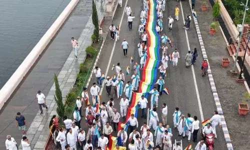 भगवान महावीर स्वामी के जयकारों से गूंज उठी फतहसागर की पाल