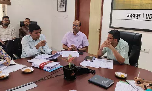 जिला कलक्टर ने की 65 बजट घोषणाओं की प्रगति की समीक्षा