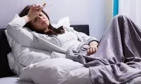 तेज गर्मी के बीच हो रही बारिश से किन बीमारियों का बढ़ता है खतरा? जानें एक्सपर्ट्स से