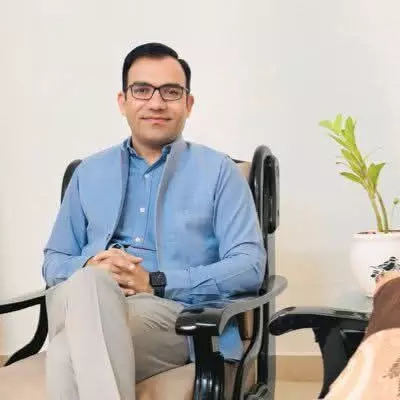 भारत-पाक तनाव के बीच आसींद के उपखंड अधिकारी गुर्जर देंगे जैसलमेर के फतेहगढ़ में सेवाएं भारत-पाक तनाव के बीच आसींद के उपखंड अधिकारी गुर्जर देंगे जैसलमेर के फतेहगढ़ में सेवाएं