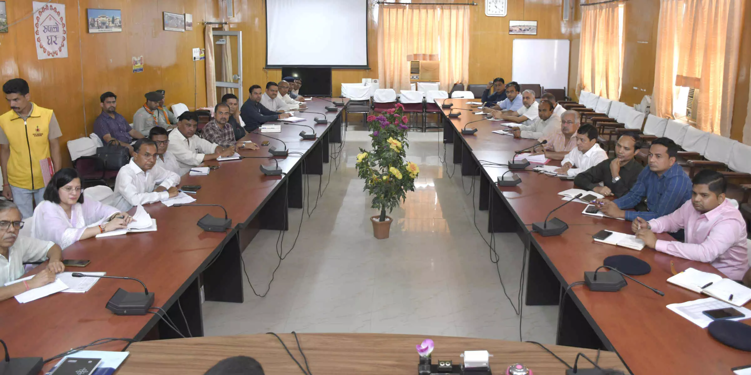 आमजन डरे नहीं…लेकिन सतर्क और जागरूक रह कर सरकार का सहयोग करें :कलक्टर आमजन डरे नहीं…लेकिन सतर्क और जागरूक रह कर सरकार का सहयोग करें :कलक्टर