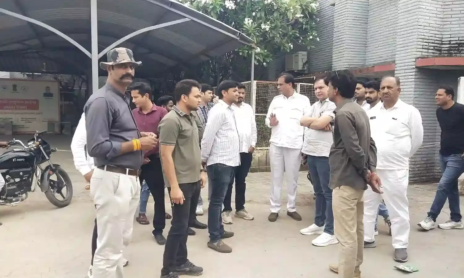 जिला चिकित्सालय का विधायक कृपलानी ने किया निरीक्षण