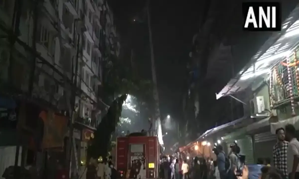 ये कैसा सीजफायर भारत और पाकिस्तान के बीच... ... पाकिस्तान की तरफ से समझौते का घोर उल्लंघन हो रहा, सेना को सख्त कदम उठाने के आदेश   कई जगहों पर ब्लैकआउट; धमाकों की आवाजें सुनी गईं