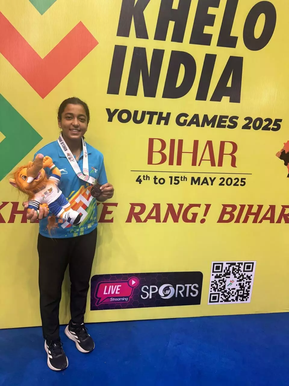 भीलवाड़ा की खिलाड़ी खनक व्यास ने खेलो इंडिया कंपटीशन में ब्रोंज मेडल हासिल किया भीलवाड़ा की खिलाड़ी खनक व्यास ने खेलो इंडिया कंपटीशन में ब्रोंज मेडल हासिल किया