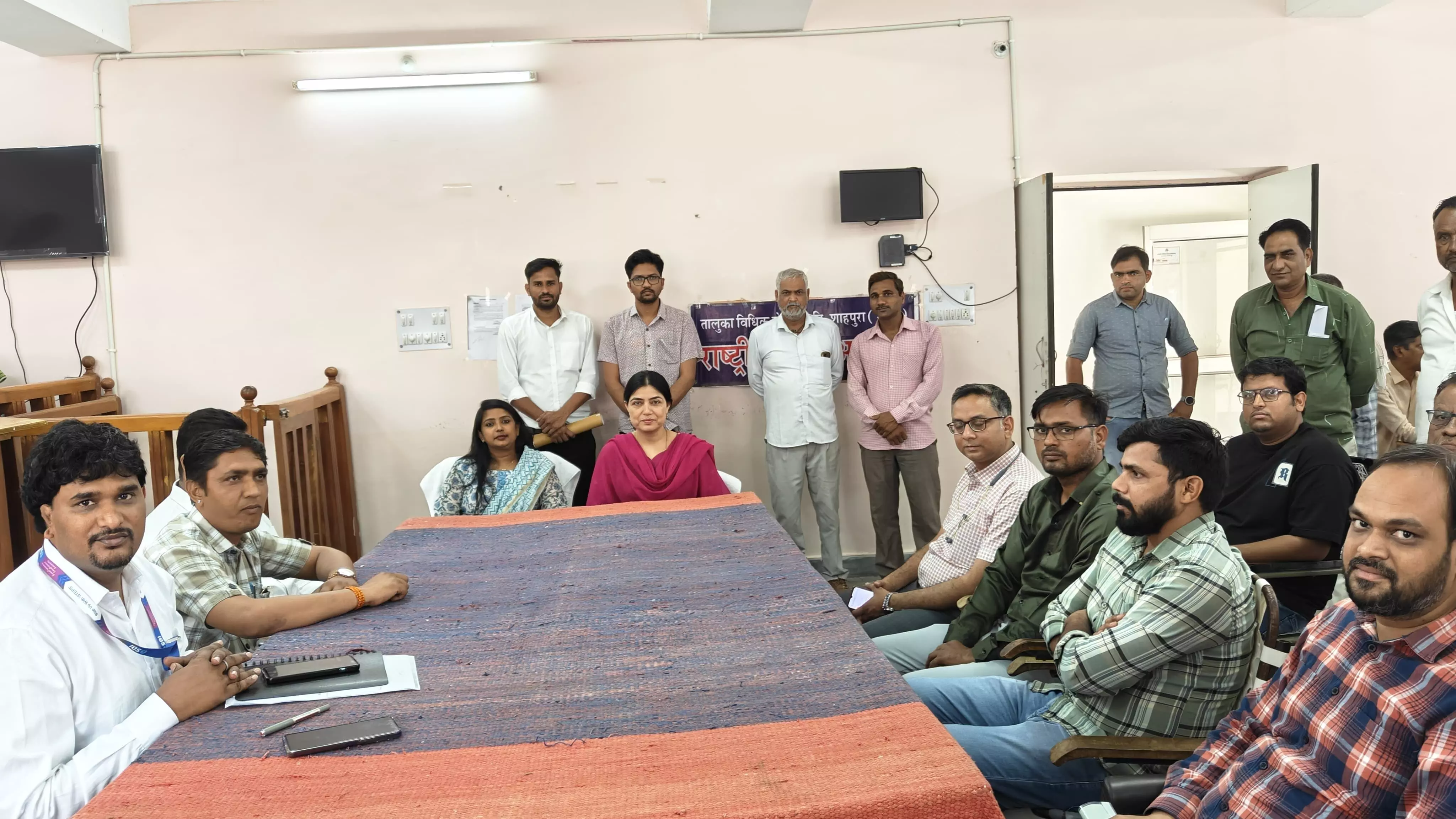 राष्ट्रीय लोक अदालत में 44 न्यायिक प्रकरणों का आपसी सहमति से किया निस्तारण राष्ट्रीय लोक अदालत में 44 न्यायिक प्रकरणों का आपसी सहमति से किया निस्तारण