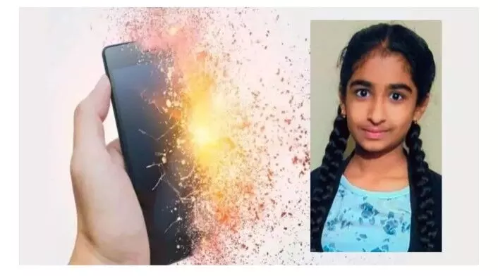 मोबाइल फटने से 14 साल की छात्रा की मौत मोबाइल फटने से 14 साल की छात्रा की मौत