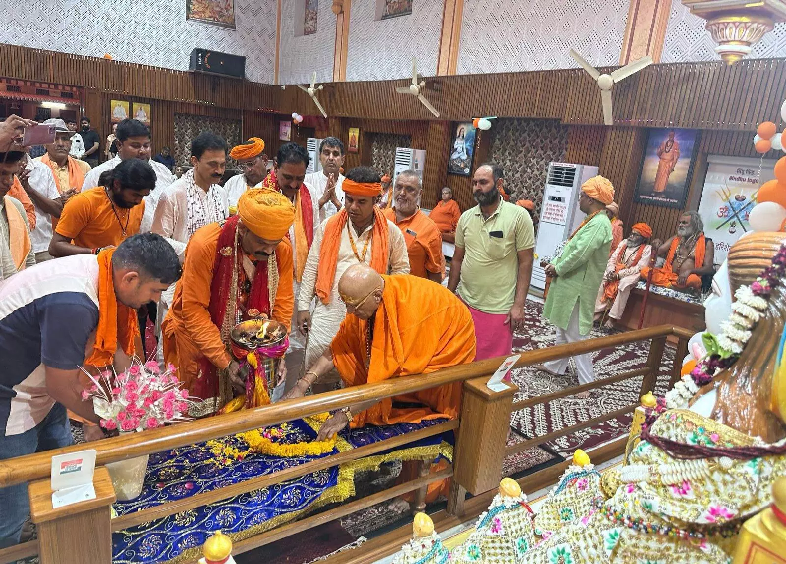 ज्वाला देवी हिमाचल प्रदेश से हरिशेवा उदासीन आश्रम में लाई गई ज्वाला जी की पवित्र अखंड ज्योत श्रद्धालुओं ने किए दर्शन ज्वाला देवी हिमाचल प्रदेश से हरिशेवा उदासीन आश्रम में लाई गई ज्वाला जी की पवित्र अखंड ज्योत श्रद्धालुओं ने किए दर्शन