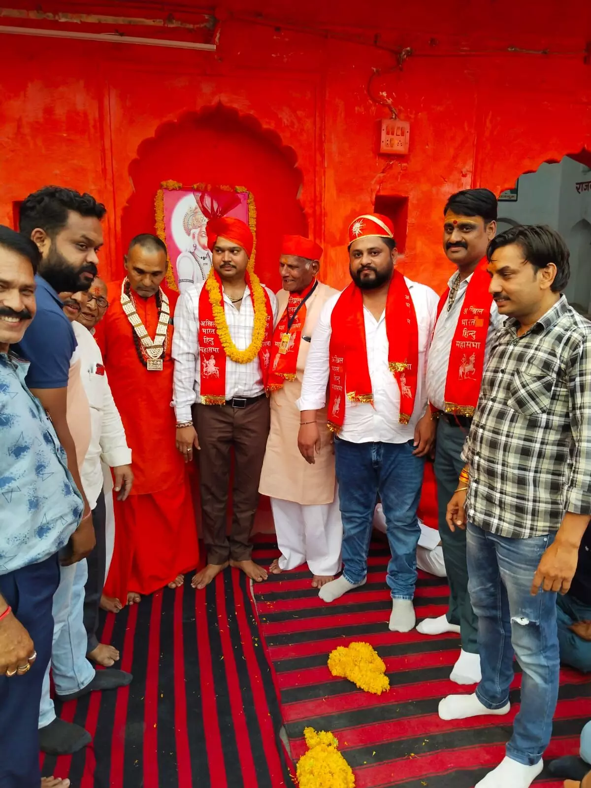 अखिल भारत हिंदू महासभा की बैठक सम्पन्न, नई कार्यकारिणी की घोषणा अखिल भारत हिंदू महासभा की बैठक सम्पन्न, नई कार्यकारिणी की घोषणा