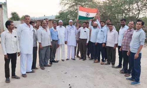 जगपुरा के आम मुस्लिम समाज ने भारतीय सेना की हौसला अफजाई , शहीदों को की श्रद्धांजलि