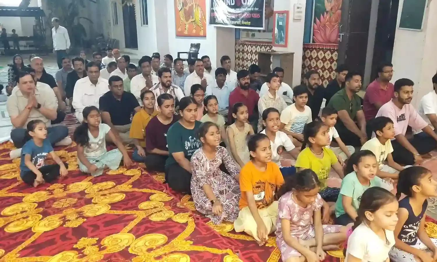 भारतीय सैनिकों की कुशलता एवं विजयी की कामना के लिए किया  हनुमान चालीसा का पाठ