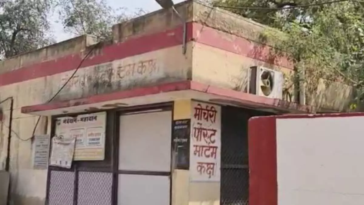 दिल्ली-मुंबई एक्सप्रेसवे पर कार का टायर फटने से मेजर की पत्नी की मौत