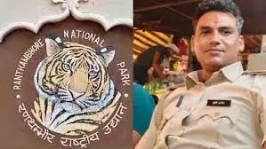 रेंज ऑफिसर को ही खींच ले गया बाघ, वन कर्मियों ने पीछा किया लेकिन नहीं बचा पाए जान रेंज ऑफिसर को ही खींच ले गया बाघ, वन कर्मियों ने पीछा किया लेकिन नहीं बचा पाए जान