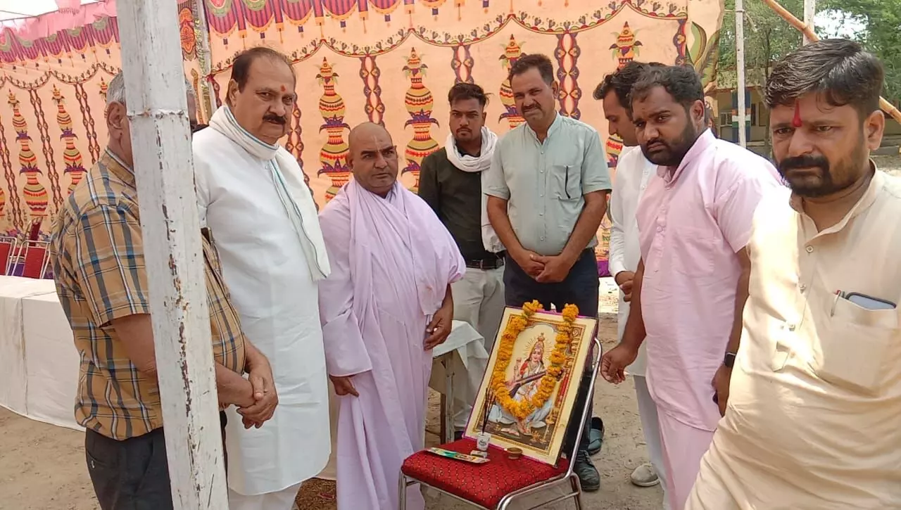 जिला कांग्रेस अध्यक्ष त्रिपाठी ने ढिकोला में निःशुल्क नेत्र शिविर का किया शुभारम्भ