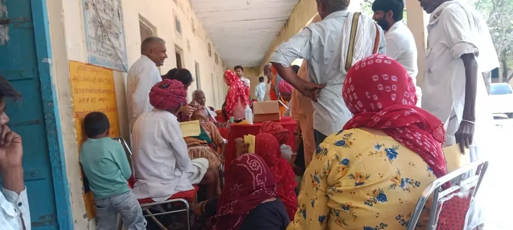 ढ़िकोला में नेत्र शिविर का आयोजन ढ़िकोला में नेत्र शिविर का आयोजन