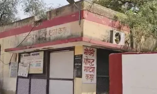 दिल्ली-मुंबई एक्सप्रेसवे पर कार का टायर फटने से मेजर की पत्नी की मौत