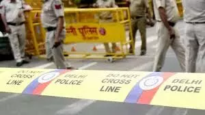 कारोबारी ने पत्नी और दो बच्चों संग खाया जहर,चारो अस्पताल में भर्ती कारोबारी ने पत्नी और दो बच्चों संग खाया जहर,चारो अस्पताल में भर्ती