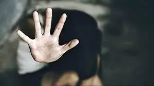 परीक्षा देकर लौट रही नाबालिग का अपहरण, पुलिस ने आरोपी को किया गिरफ्तार परीक्षा देकर लौट रही नाबालिग का अपहरण, पुलिस ने आरोपी को किया गिरफ्तार