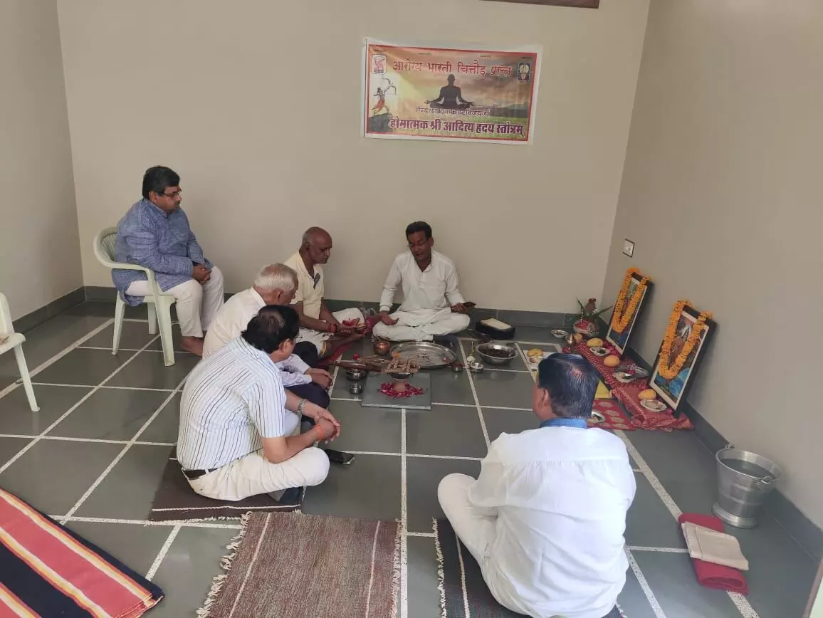 आरोग्य भारती द्वारा राष्ट्र विजय हेतु आदित्य हृदय स्त्रोत पारायण का आयोजन आरोग्य भारती द्वारा राष्ट्र विजय हेतु आदित्य हृदय स्त्रोत पारायण का आयोजन