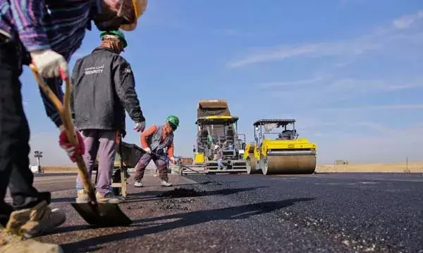 पराली से सड़क: किसानों के लिए आय का नया स्रोत, प्रदूषण में कमी की दिशा में बड़ा कदम पराली से सड़क: किसानों के लिए आय का नया स्रोत, प्रदूषण में कमी की दिशा में बड़ा कदम