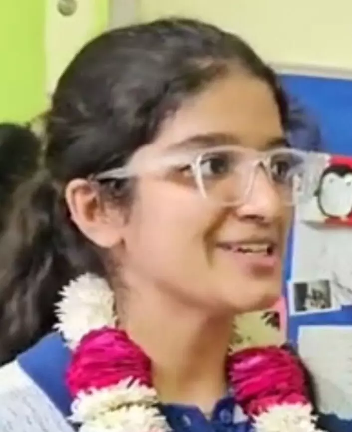 ग्रीनवेली की भव्या ने 99 प्रतिशत और छवि ने 95.40 प्रतिशत अंक हांसिल किये ग्रीनवेली की भव्या ने 99 प्रतिशत और छवि ने 95.40 प्रतिशत अंक हांसिल किये