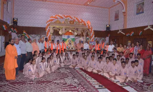 ऑपरेशन सिंदूर के शहीदों और पहलगाम पीड़ितों को हरि शेवा धाम में दी श्रद्धांजलि